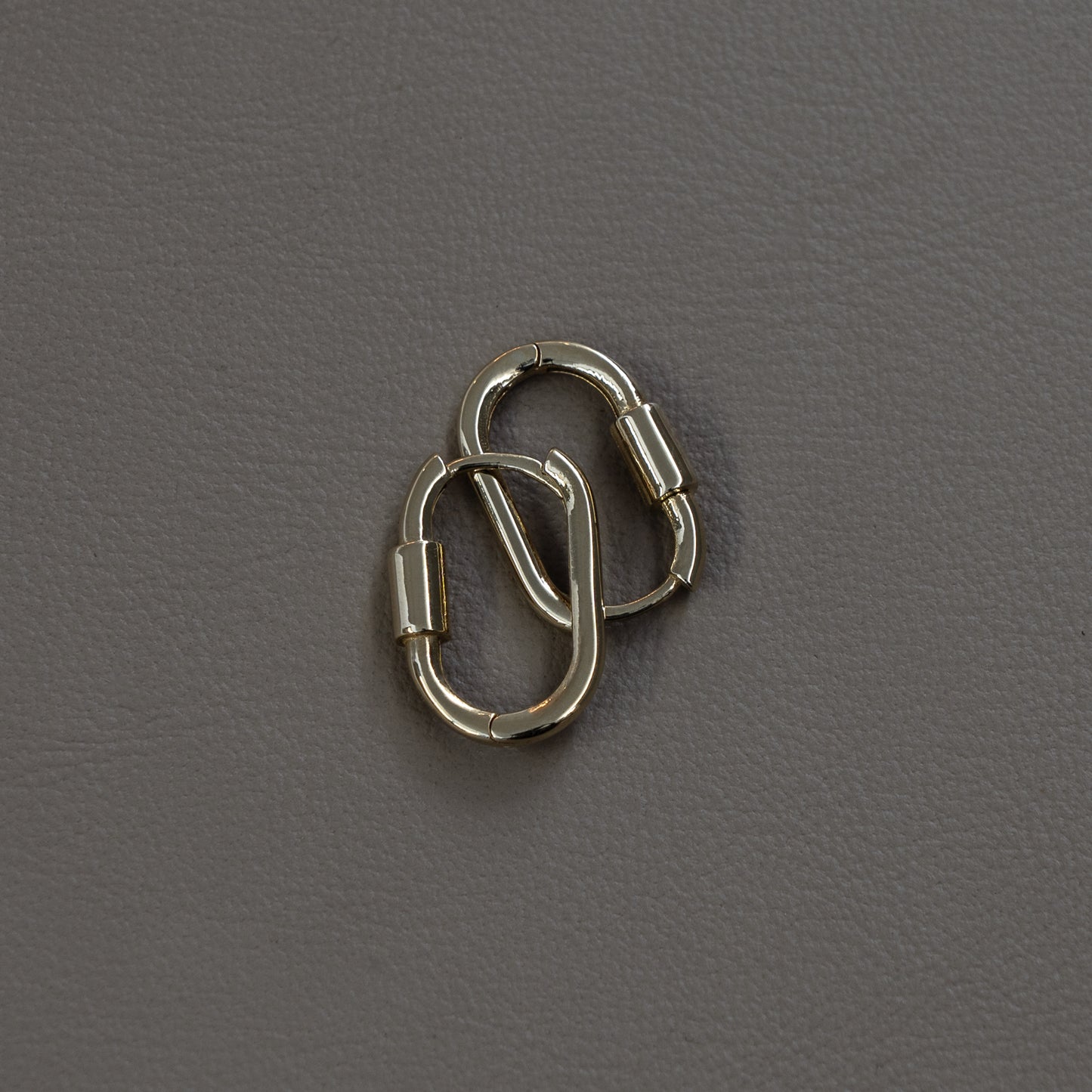 Descent Huggies Yellow Gold