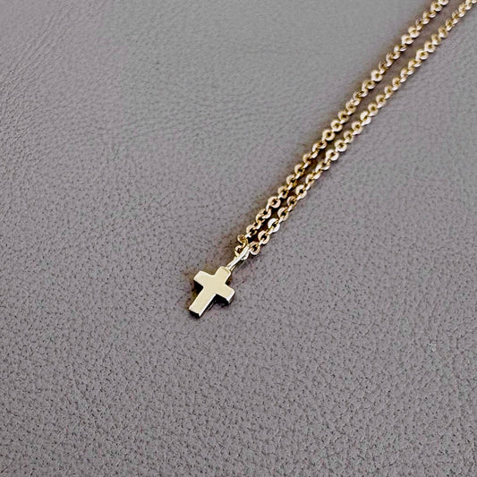 Petite Cross