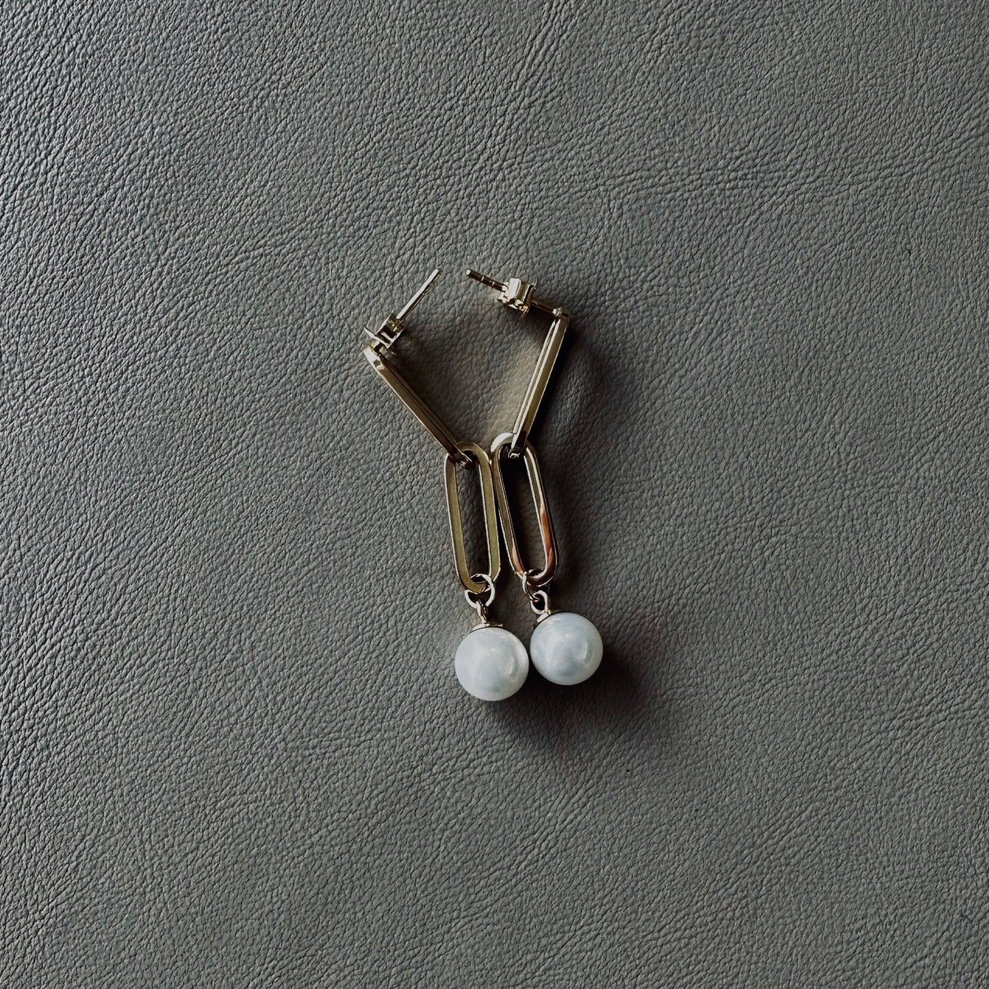 Double Link Pearl Drops