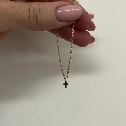 Petite Cross
