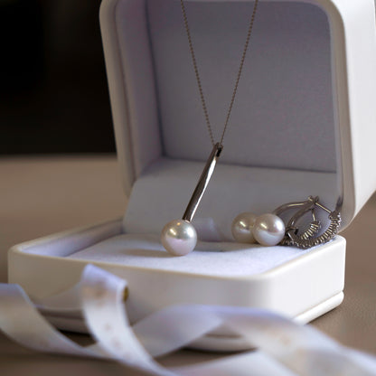 'Pearl Pendant'
