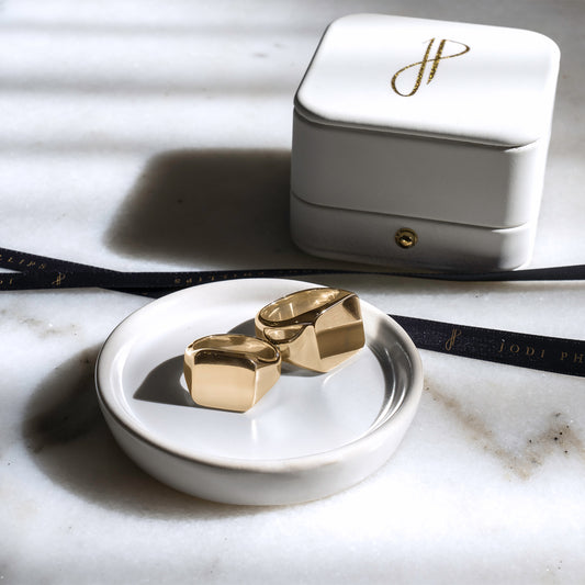 'Gold Signet'